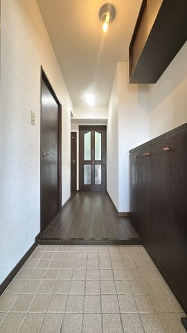 【玄関】 | 東峰マンション春日☆仲介手数料無料☆ | 思い切ってリフォームするのもありですね♪選択肢は無限大です♪