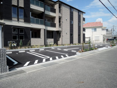 【駐車場】 | メゾン　エスポワール