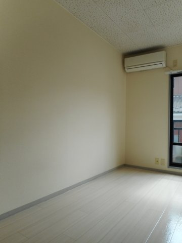 洋室６帖にはエアコンが付いています♪