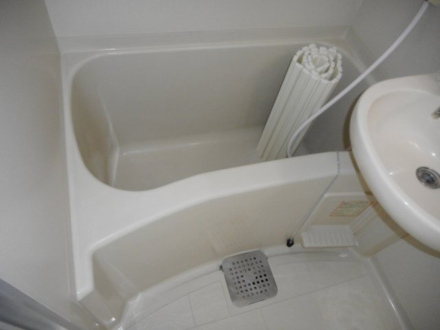 お風呂とトイレが別々なので浴槽にゆっくりと浸かれます♪
