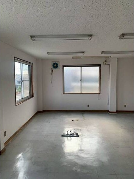 宝神一丁目貸工場の内装
