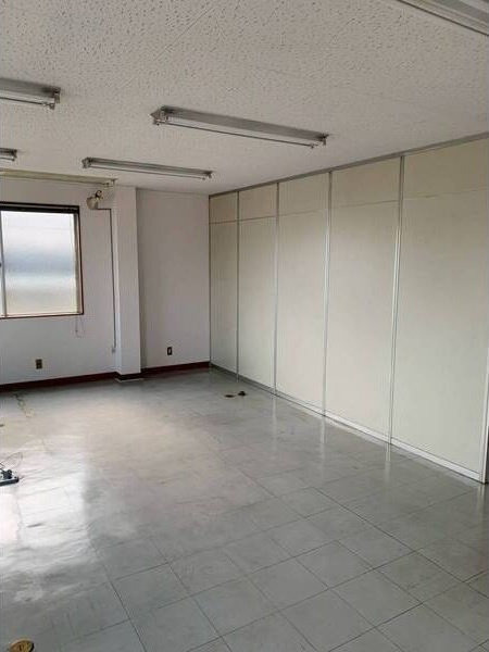 宝神一丁目貸工場の内装