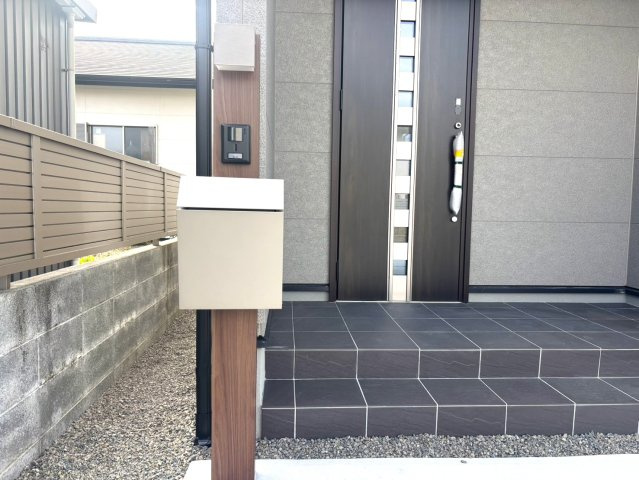 焼津市石津　3期／の玄関