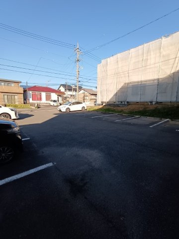 ティンバーヒル明峰の駐車場