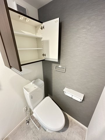 ベイルームY12のトイレ|ゆったりとした空間のトイレです