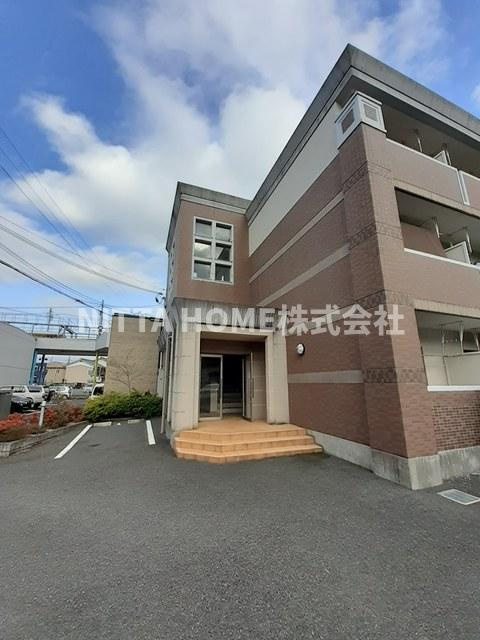プラティークの外観