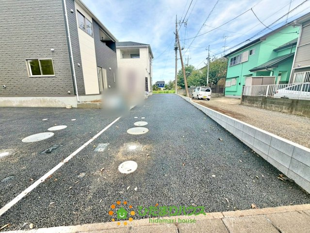 古河市大山第８　新築一戸建て　01　クレイドルガーデンの駐車場