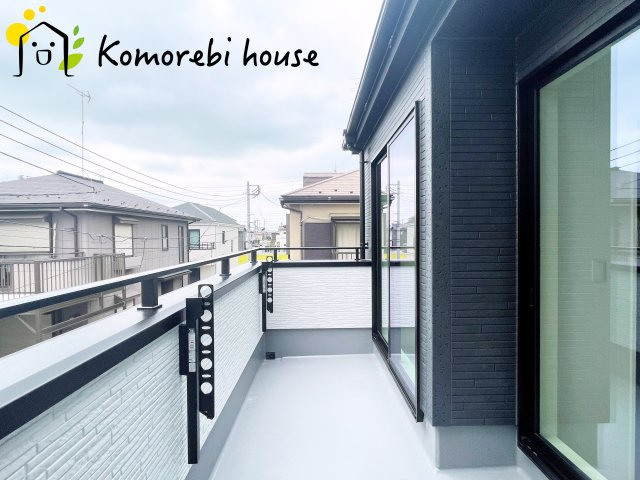 さいたま市西区土屋　9期　新築一戸建て　グラファーレのバルコニー|26.8.31　撮影
