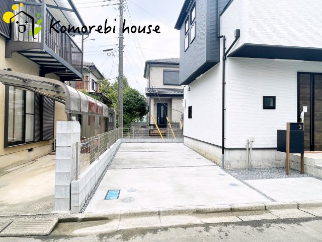さいたま市西区土屋　9期　新築一戸建て　グラファーレの駐車場|26.8.31　撮影