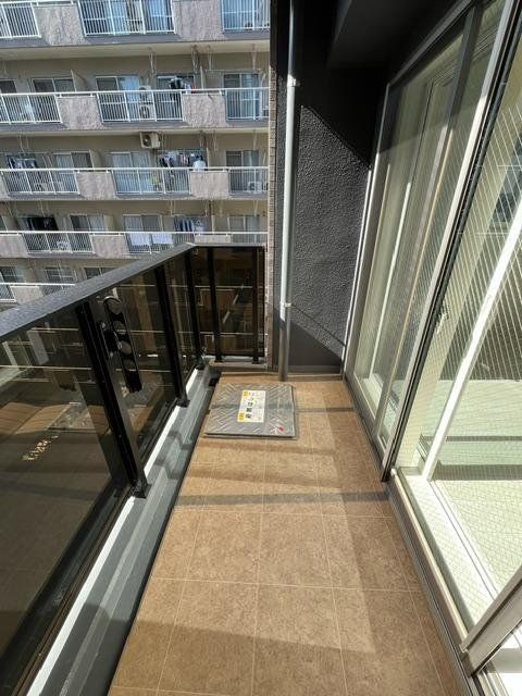 川崎市川崎区日進町の賃貸マンションのバルコニー