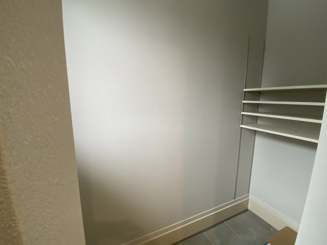 東根市羽入東【2号棟】の収納|シューズクローク