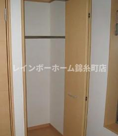 シャンテ東駒形の収納