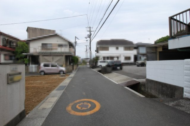 高知市佐々木町　新築戸建　②の前面道路含む現地写真|南側　公道　4.2ｍ　接面　9.0ｍ