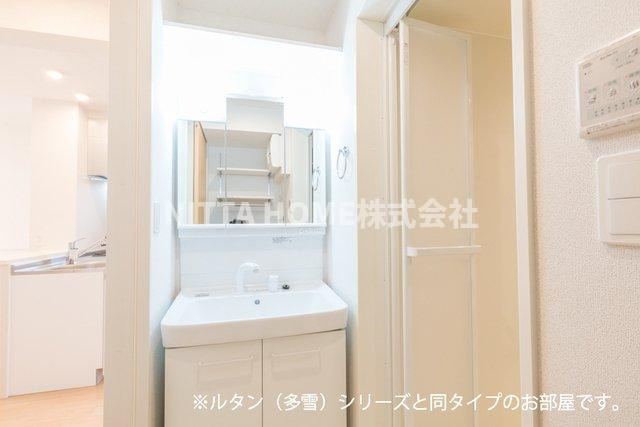 アストラル　グレアⅠの洗面所|【イメージ写真】シャワー付き洗面台を設置◆