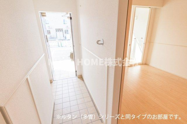アストラル　グレアⅠの玄関|【イメージ写真】リードフック有り♪シューズボックスも設置済み◇
