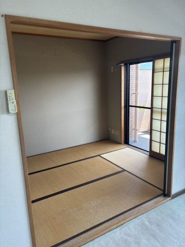ライオンズマンション福山御門町の和室