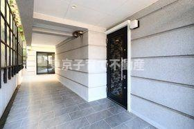 Ａｐａｒｔｍｅｎｔ小石川後楽園のエントランス