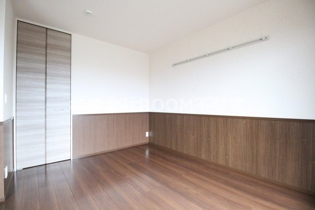 シャインアベニューの洋室|ゆったりした洋室です