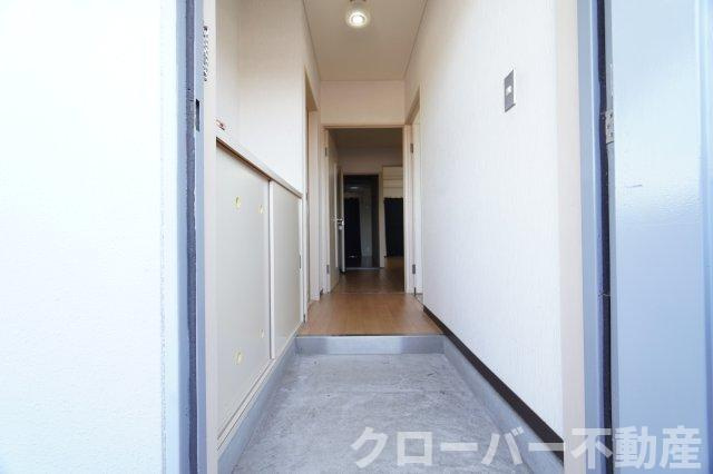 ハイツサウスウィンドの玄関