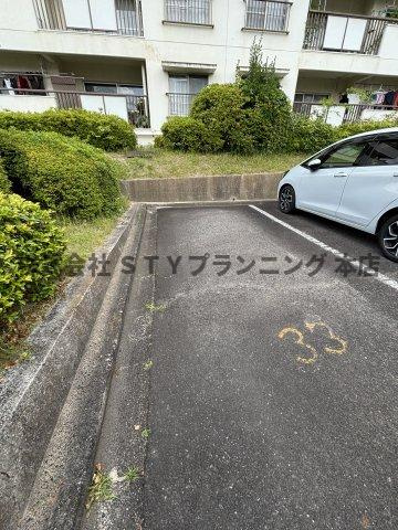 仲介手数料0円！丸山住宅5棟の駐車場