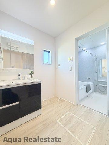 リナージュ藍住町矢上 第1期の独立洗面台|独立洗面化粧台付き