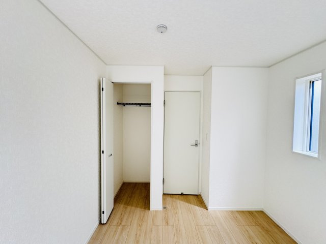 柏市伊勢原１丁目新築戸建（伊勢原第７）の収納|5.5帖洋室収納