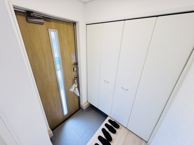 柏市伊勢原１丁目新築戸建（伊勢原第７）の玄関|玄関ホール・シューズクローゼット