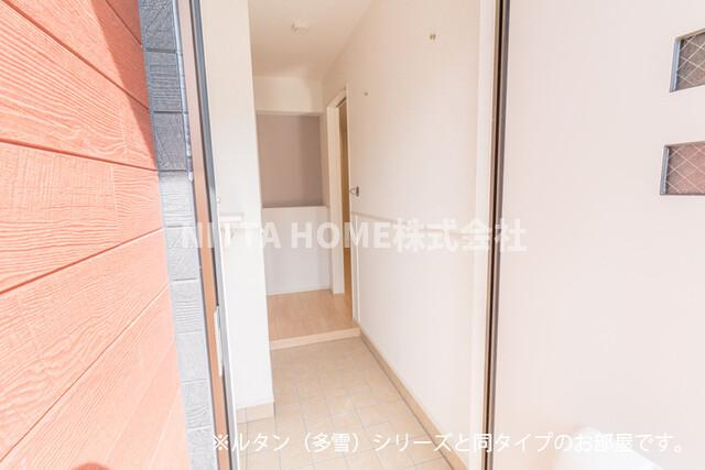 アストラル　グレアⅠの玄関|【イメージ写真】リードフック有り♪シューズボックスも設置済み◇