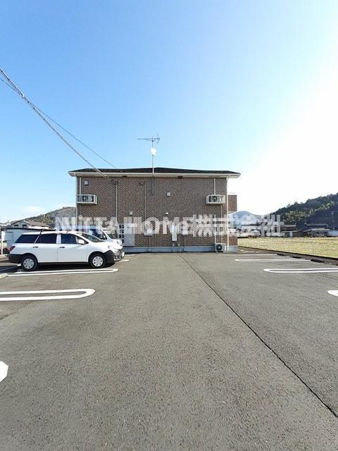 ソラティーオの駐車場|敷地内に駐車場も完備◎