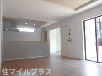 【居間・リビング】 | 郡山市片平町新蟻塚新築一戸建て1棟 | ゆったりとした居間です