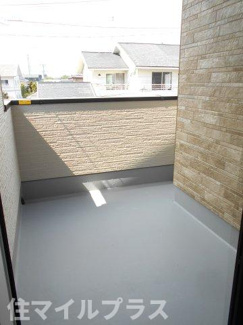 【バルコニー】 | 郡山市片平町新蟻塚新築一戸建て1棟 | 暖かな日差しのふりそそぐバルコニー
