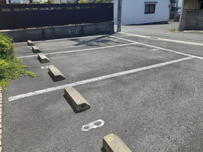 【駐車場】 | ヴィラカルフールⅡ | カースペースがあります