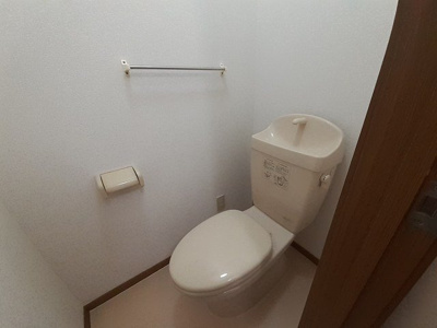【トイレ】 | ヴィラカルフールⅡ | 落ち着いたトイレです
