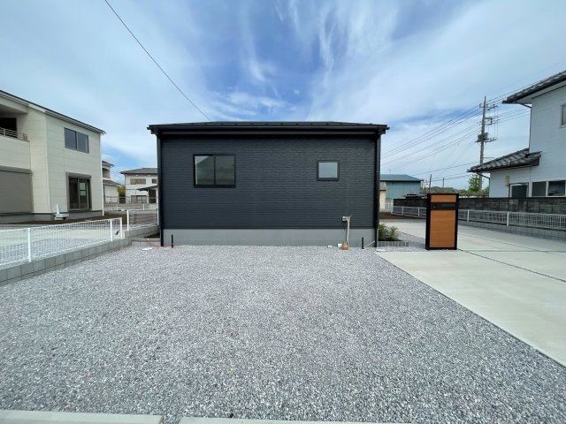 新築戸建・新築建売　伊勢崎市国定町第3　あずま北小学校・あずま中学校の駐車場