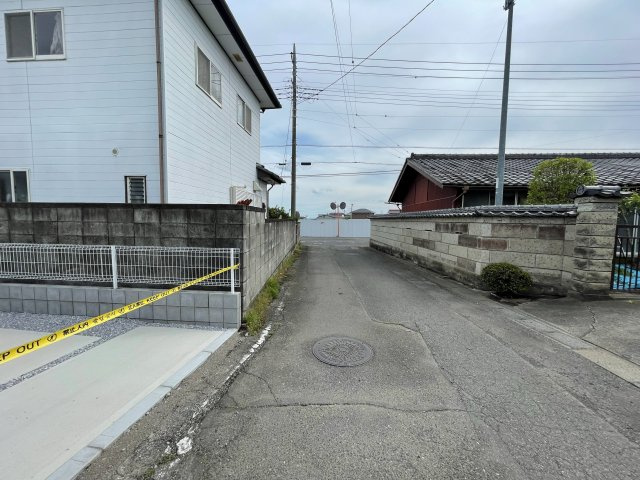 新築戸建・新築建売　伊勢崎市国定町第3　あずま北小学校・あずま中学校の前面道路含む現地写真