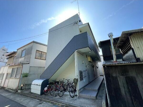 partenza　志賀本通(パルテンツァシガホの外観