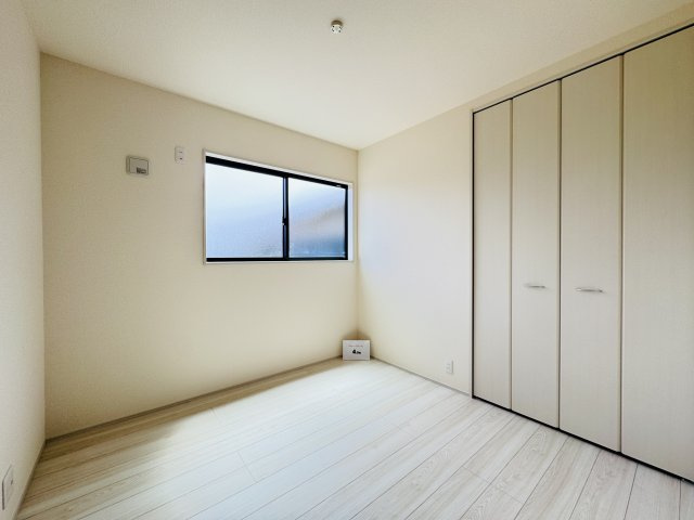 柏市酒井根７丁目新築戸建の洋室|4.5帖ストレージルーム