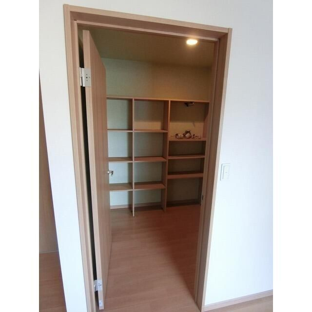 成嶋邸の収納