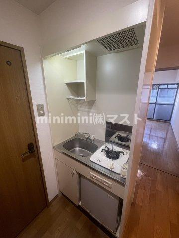 TATディナスティ西本町のキッチン