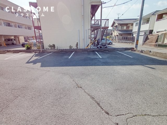 コーポイーストB　　刈谷市近郊の賃貸はクラスホーム刈谷店の駐車場