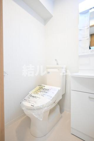 北区神谷１丁目の賃貸マンションのトイレ