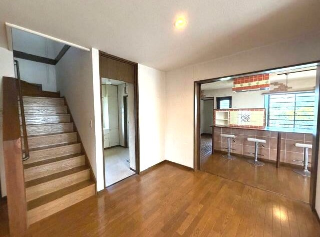 長生郡一宮町一宮　中古戸建の居間・リビング|オール電化住宅 ５SLDKオーディオルーム付き 敷地約177坪洋室約22帖 一宮海岸まで車約10分 