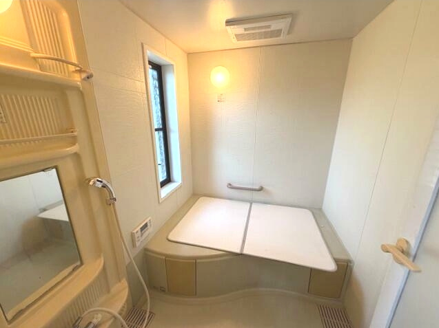 長生郡一宮町一宮　中古戸建の玄関|オール電化住宅 ５SLDKオーディオルーム付き 敷地約177坪洋室約22帖 一宮海岸まで車約10分 