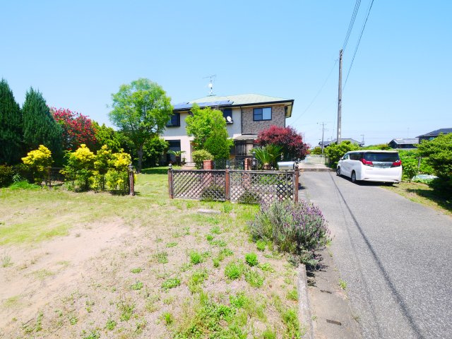 長生郡一宮町一宮　中古戸建の庭|オール電化住宅 ５SLDKオーディオルーム付き 敷地約177坪洋室約22帖 一宮海岸まで車約10分 