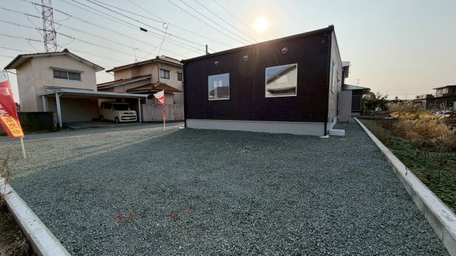 リバース　木佐木小学校東3の駐車場