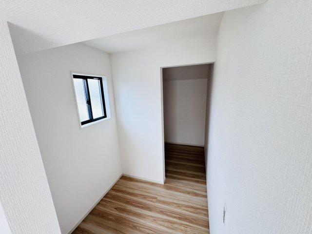 柏市高田新築戸建【柏第四小学校:5分】の収納|11.7帖寝室・フリースペース