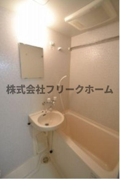 武蔵野市御殿山１丁目の賃貸マンションの浴室
