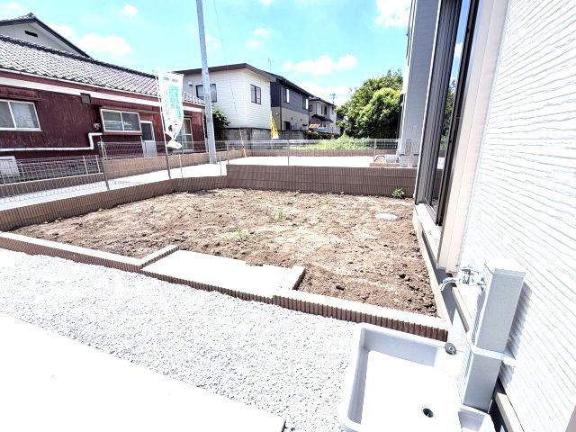 リーブルガーデンＳ第２前橋総社町植野　２号棟の庭|南庭付きです☆ガーデニングも楽しめる広さです。