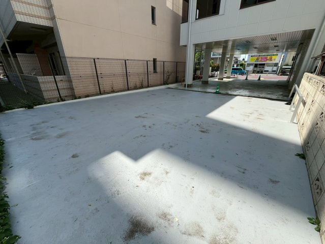 南柏ロードサイド1棟店舗事務所の駐車場