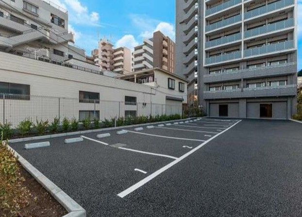 グランド・ガーラ東大島の駐車場